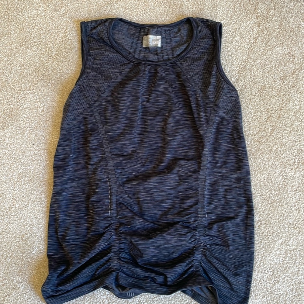 Athleta sleeveless shirt